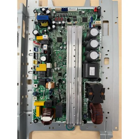 Placa de ocasión control inverter exterior DAIKIN modelo 3PCB5099-71 EC16004-1